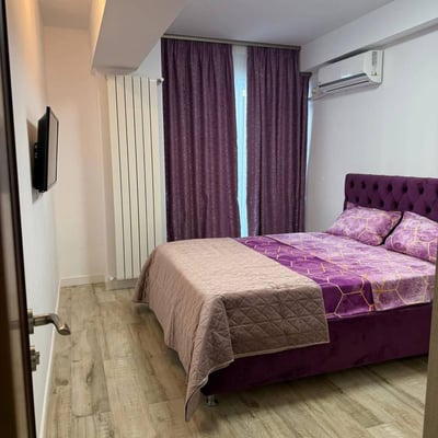 Rent of furnished 3-room apartments, 85 m², with a lake view, Constanța, Romania